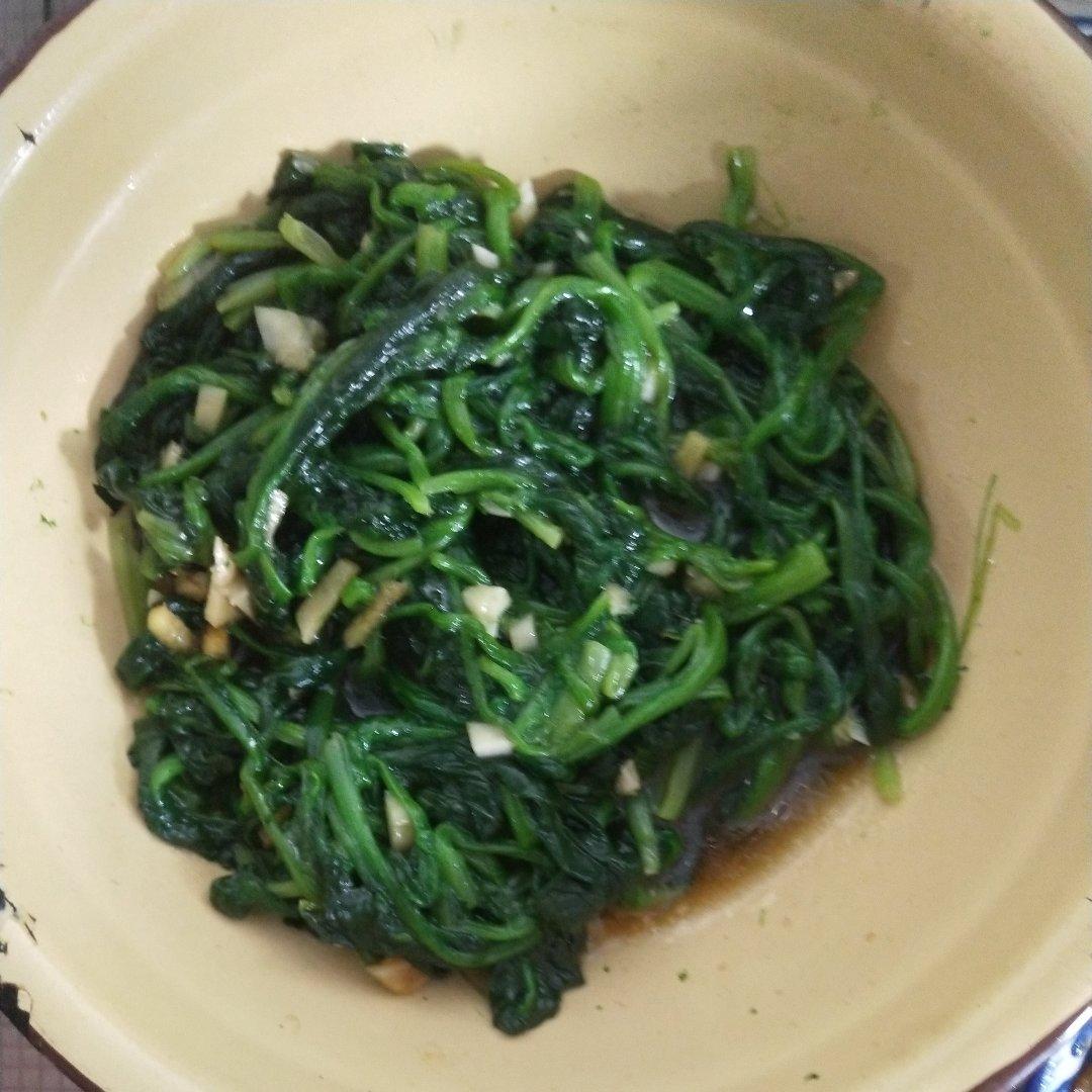 凉拌菠菜(家传秘方)