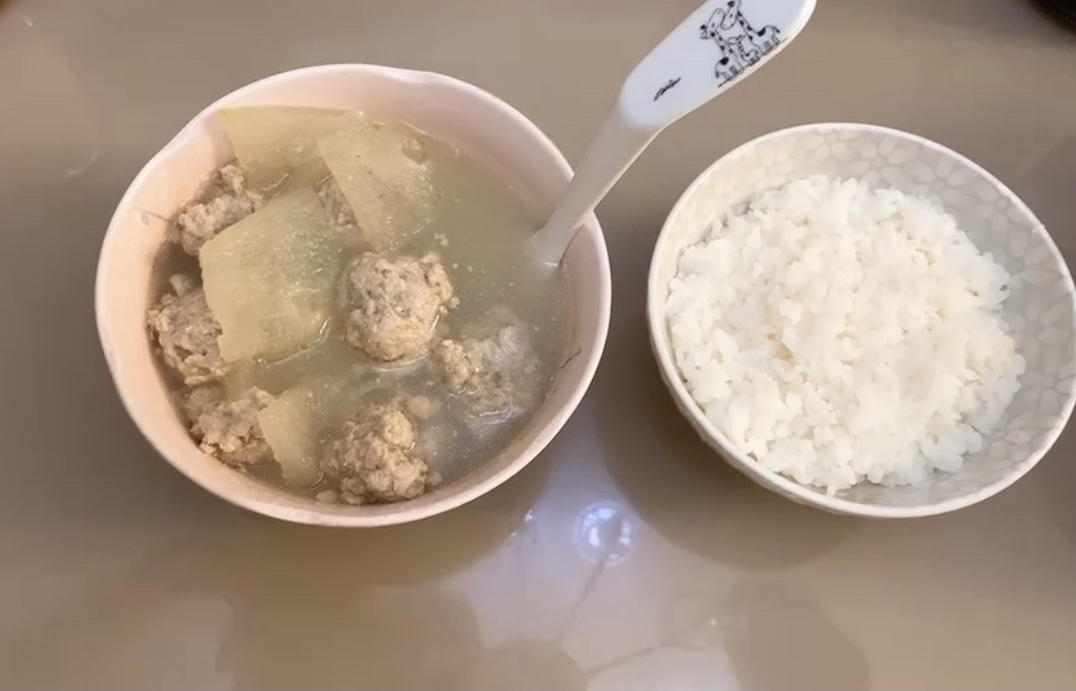水汆丸子冬瓜汤