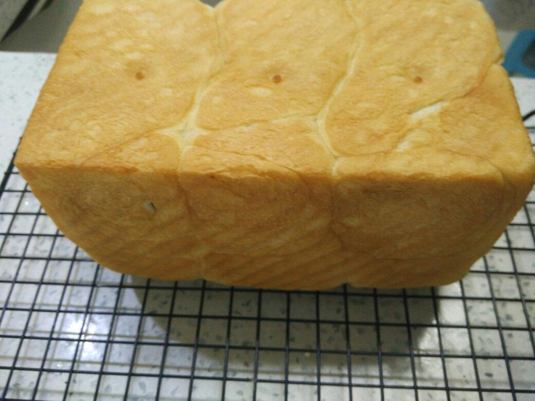 爱和自由牛奶吐司