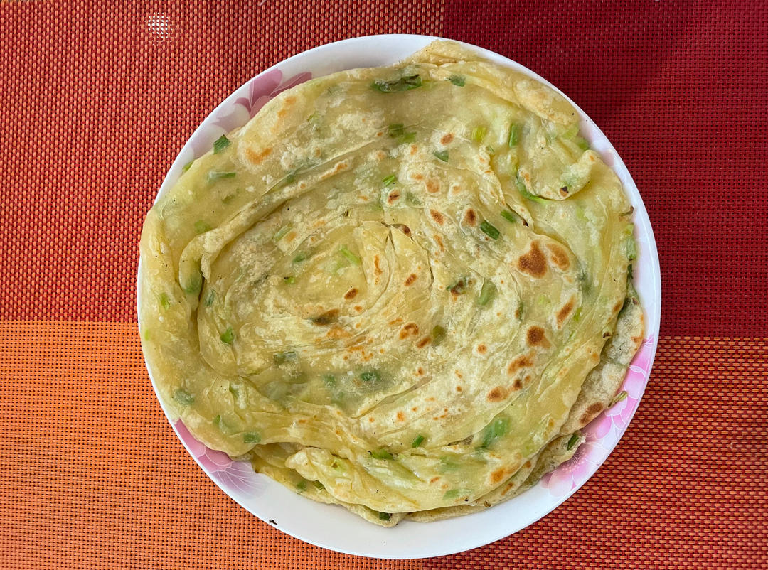 家常葱油饼 柔软多层 凉了也不硬 附细节视频详解