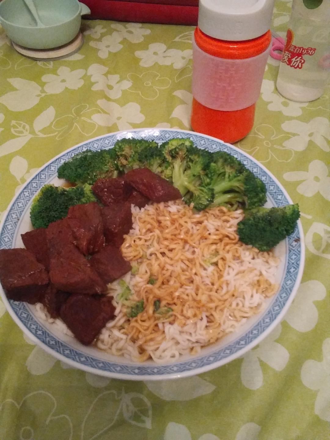 正宗台湾红烧牛肉面