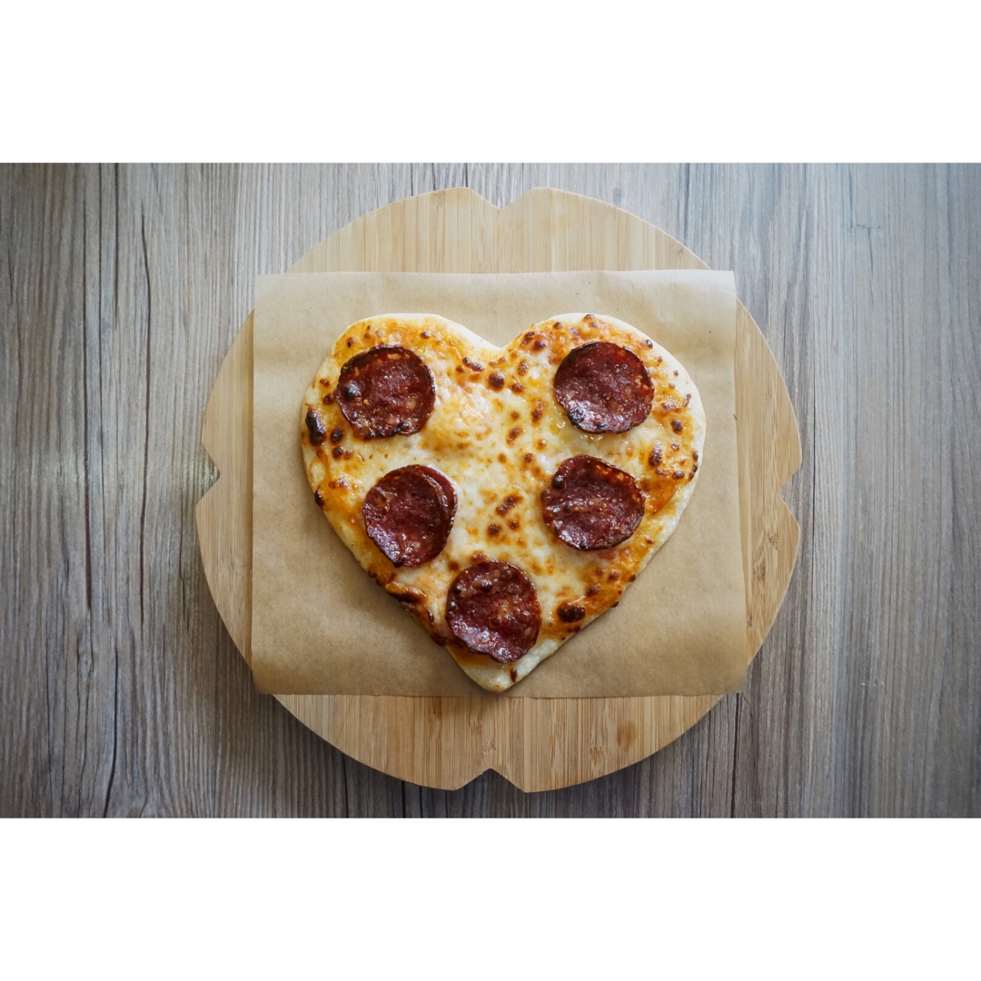 萨拉米薄底披萨 Salami Pizza