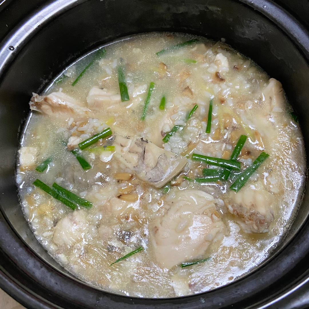 潮汕经典草鱼砂锅粥