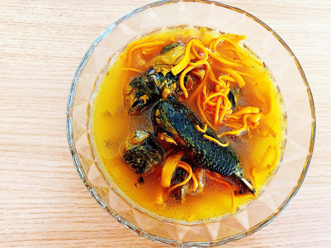 虫草花乌鸡汤