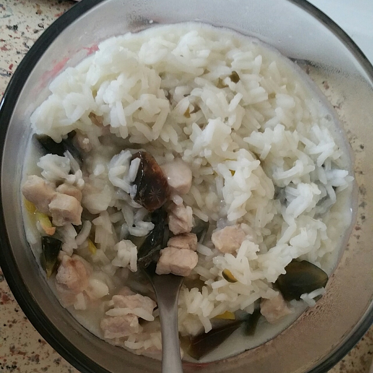 皮蛋香菇瘦肉粥