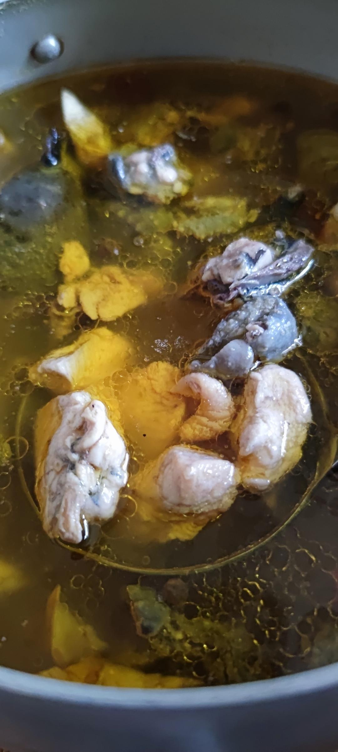云南农家炖鸡汤