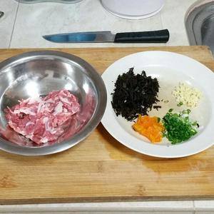 霉干菜蒸肉片的做法 步骤2