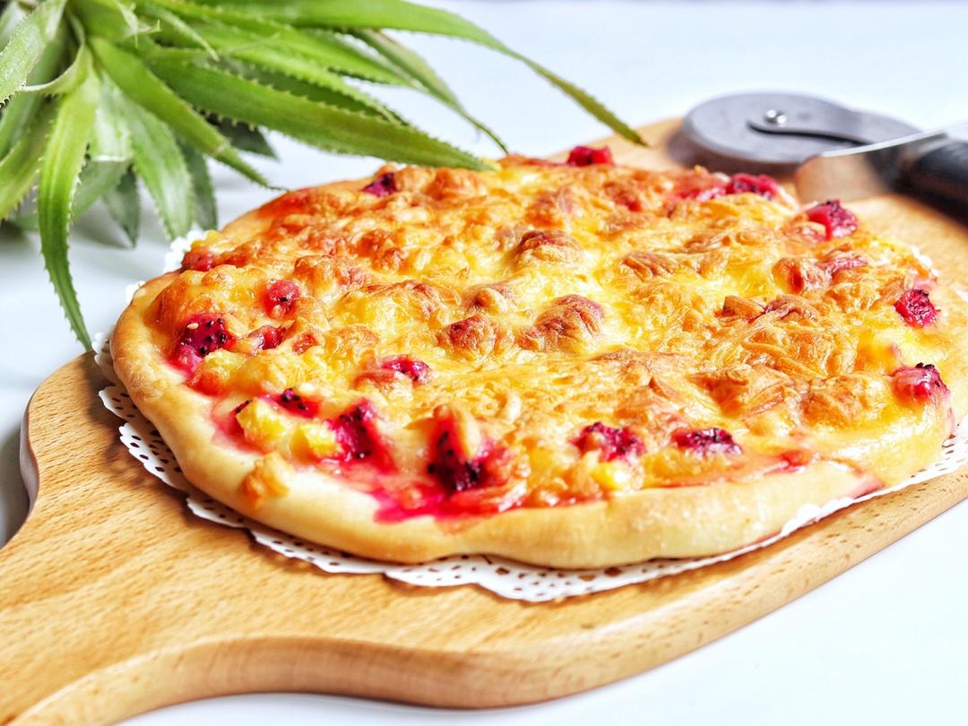 蕾宝的烟味生活做的水果小披萨