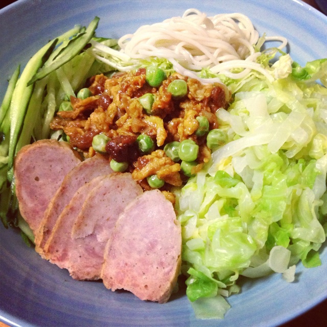 东北鸡蛋炸酱面