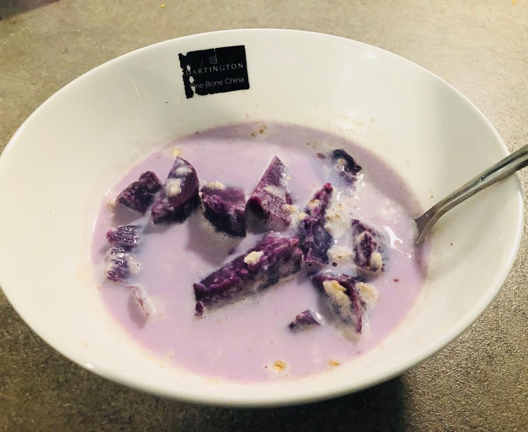 紫薯牛奶燕麦粥