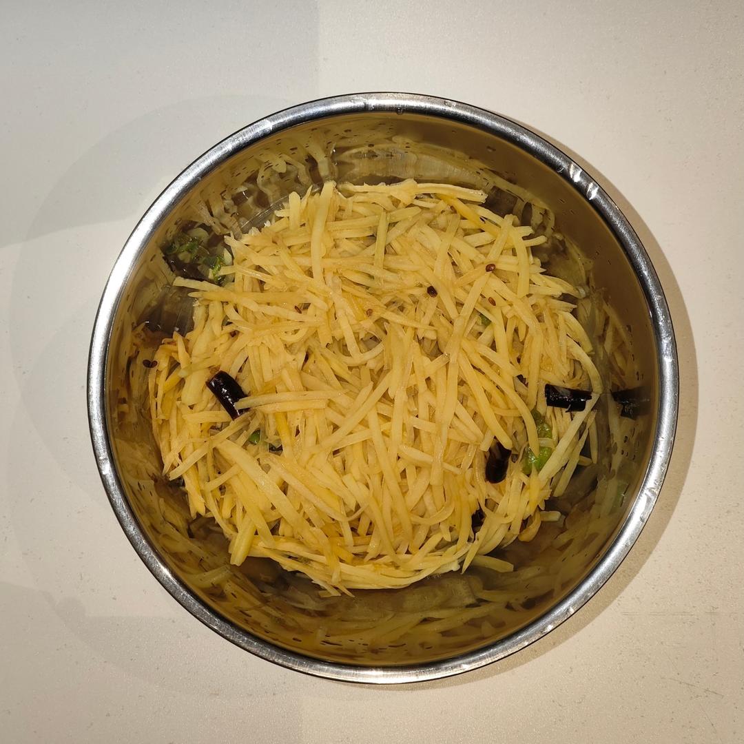 酸辣土豆丝的家常做法 超级下饭