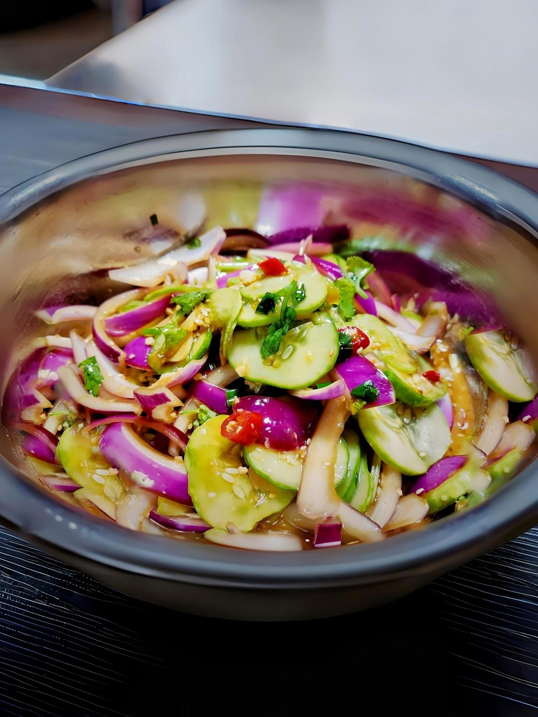 凉拌黄瓜洋葱的做法