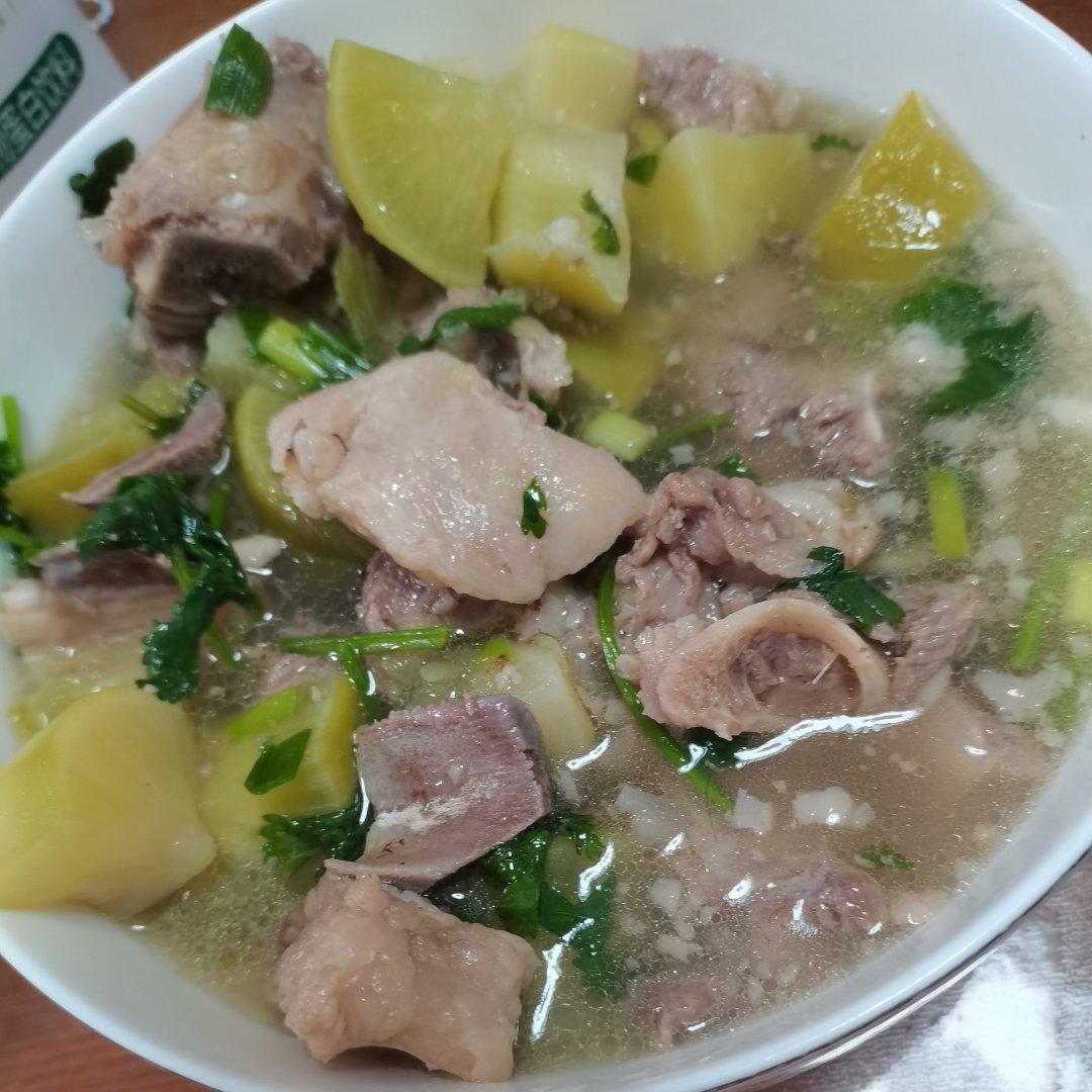 羊肉汤(炖萝卜)