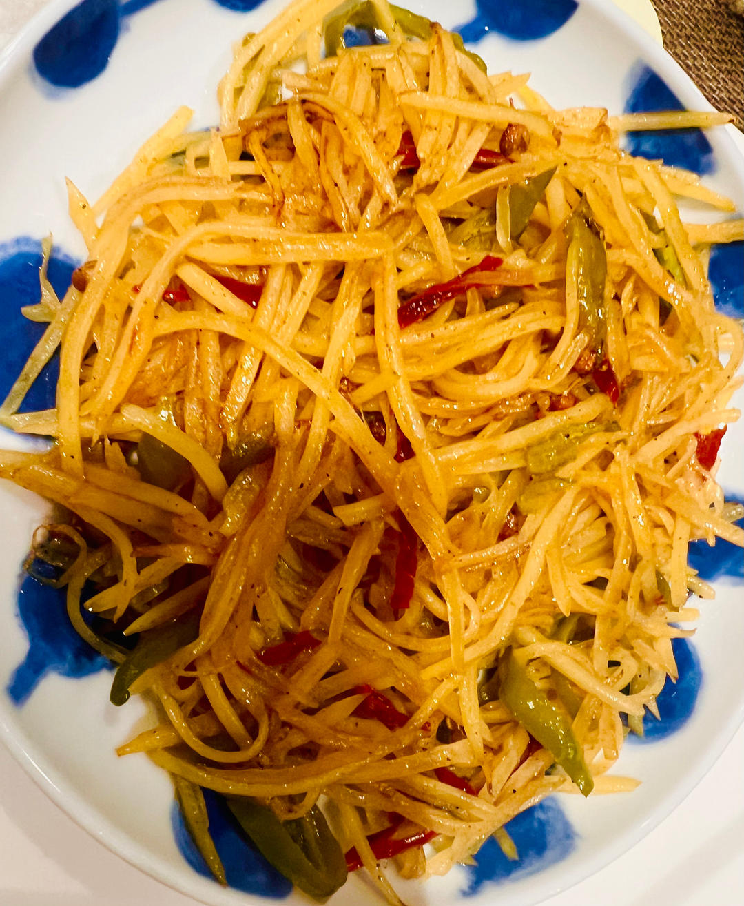 酸辣土豆丝（绝对清脆爽口，比外面卖的好吃，有诀窍！）