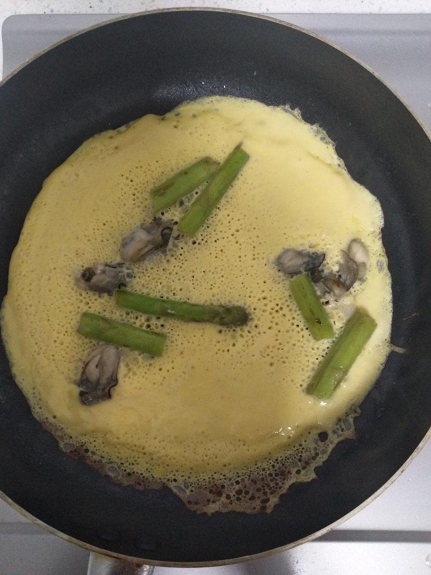芦笋虾仁早餐蛋饼