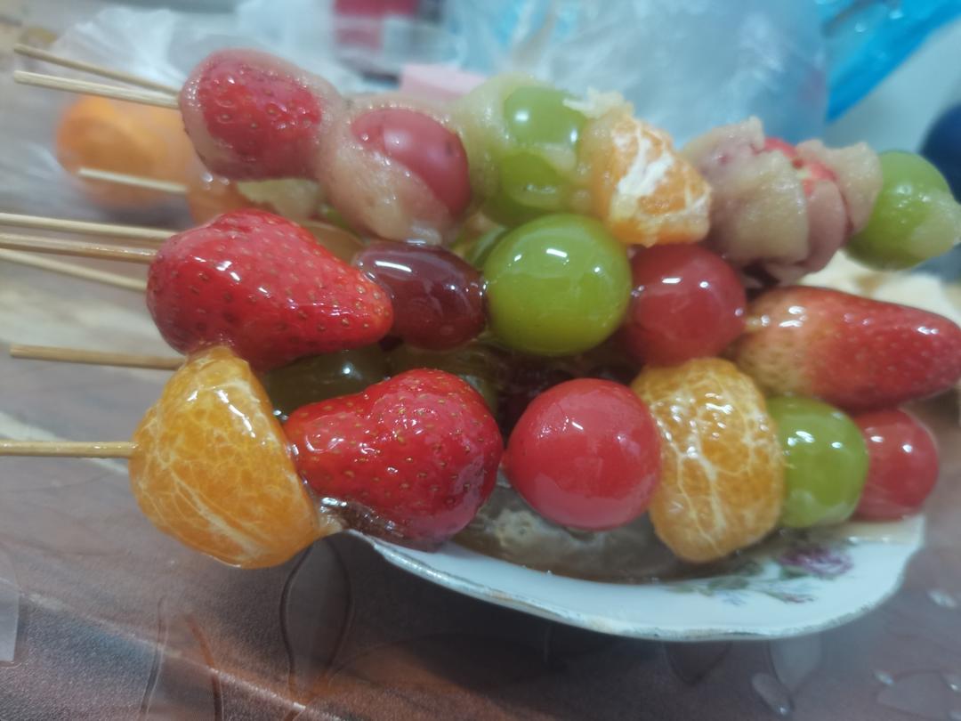 玲珑剔透：不会化糖的网红mini糖葫芦。