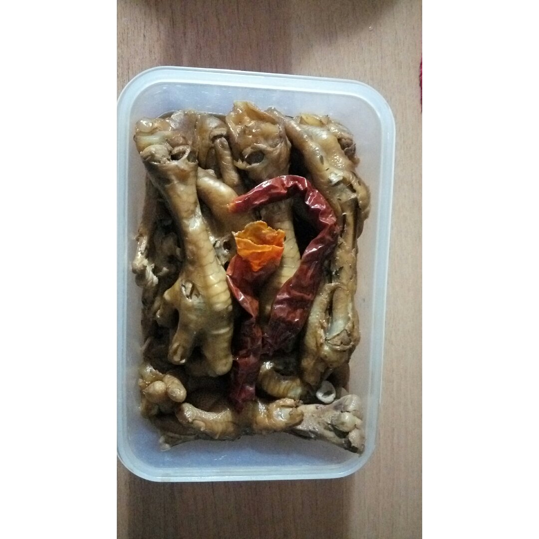 卤鸡脚