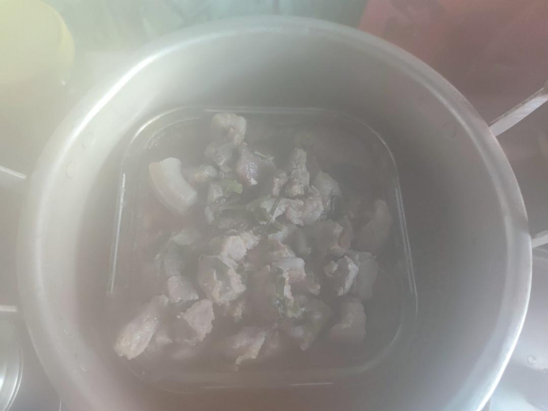 豆瓣酱蒸肉