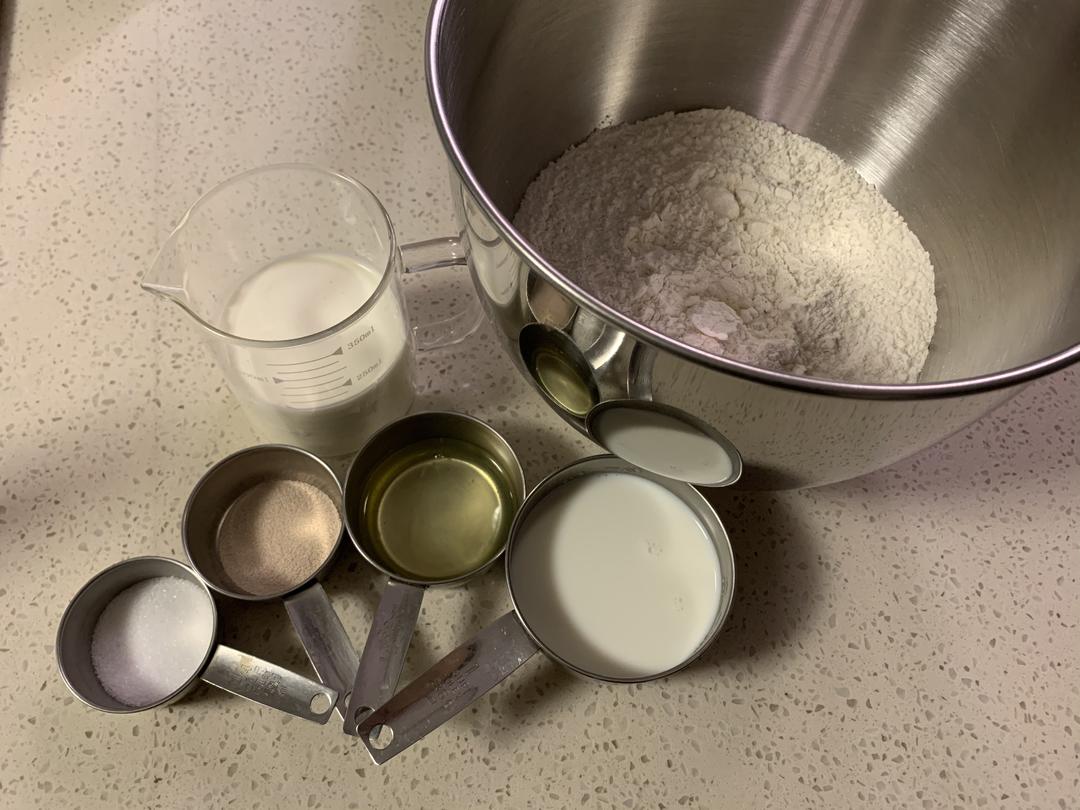 纯奶手撕吐司的做法 步骤1