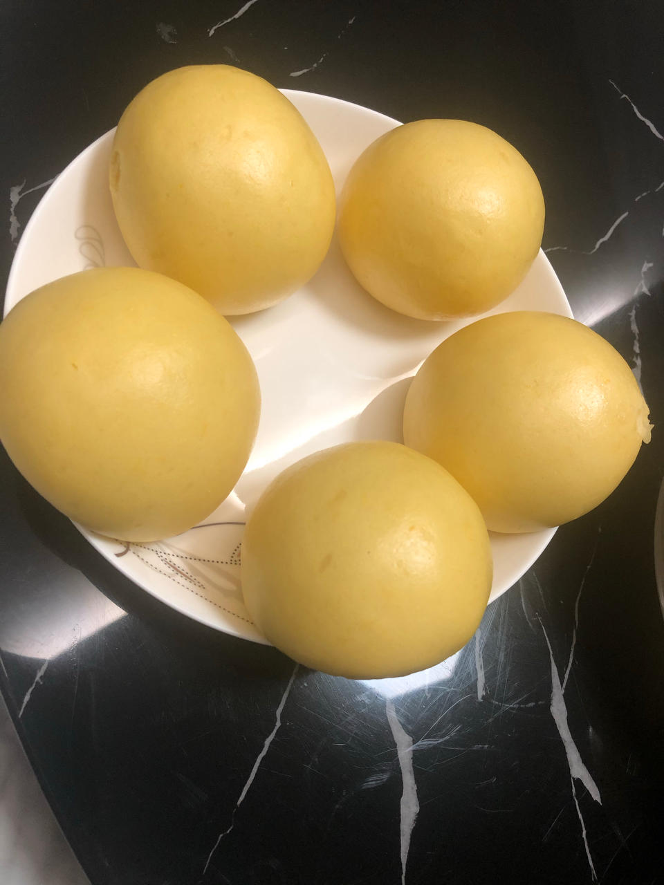 新手也可以--详解如何做出人见人爱、金黄的南瓜馒头