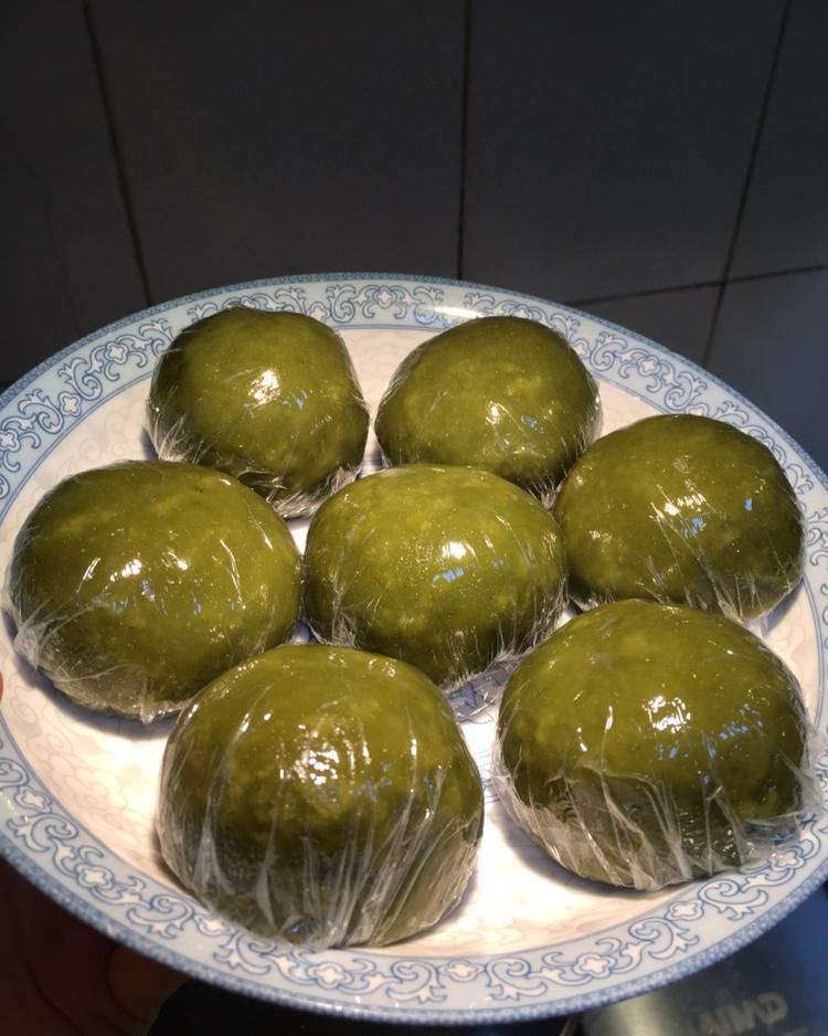 咸蛋黄肉松青团