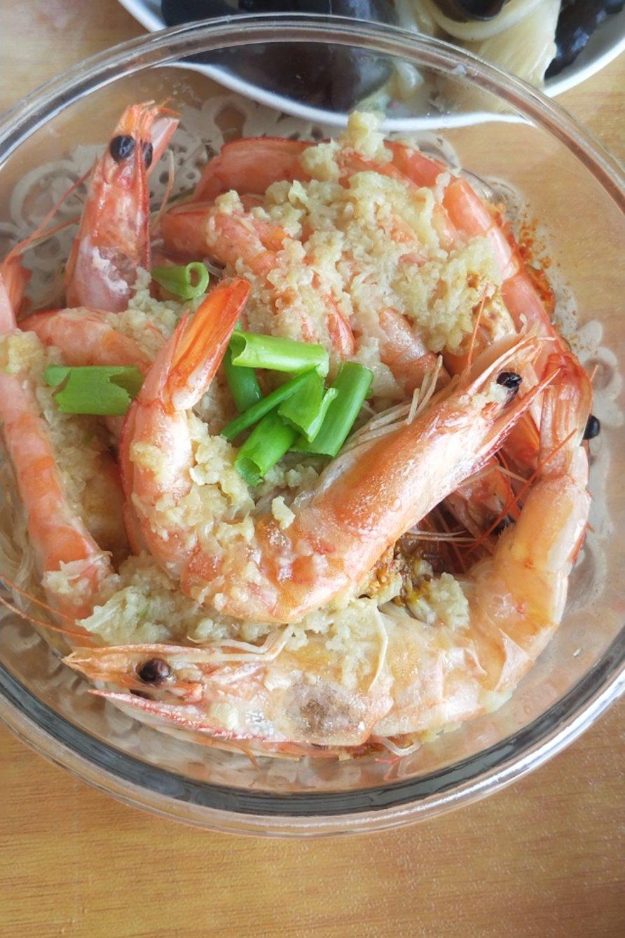 蒜蓉粉丝蒸大虾