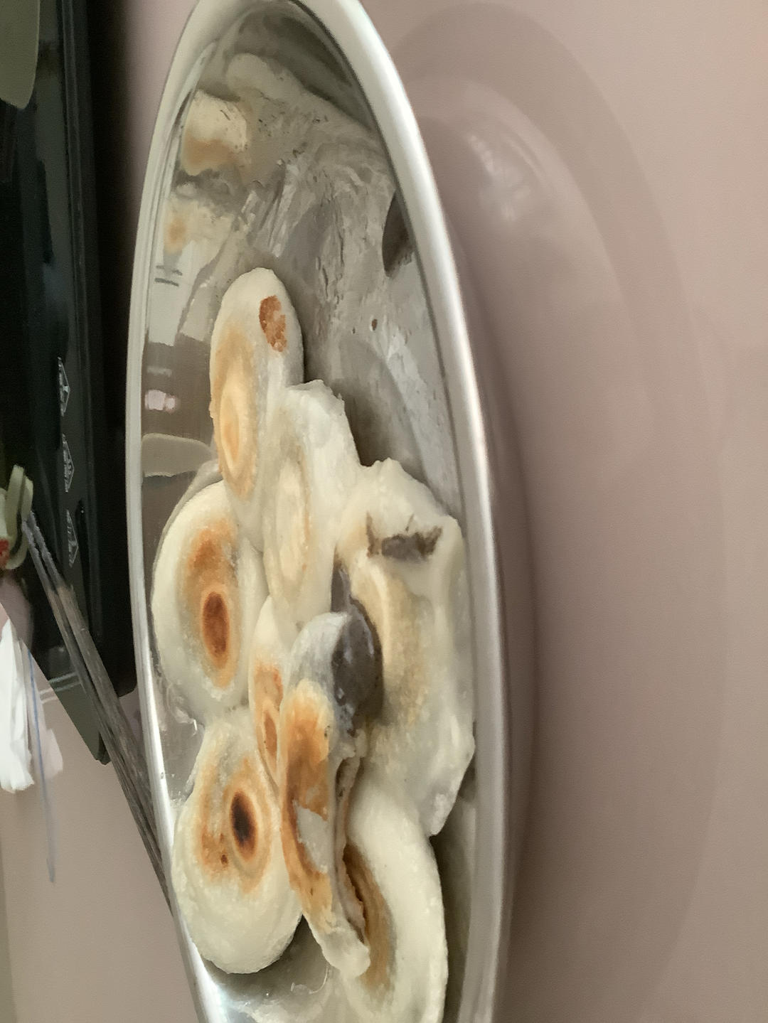 今年的汤圆不要再煮着吃了，像我这样煎一煎比煮的好吃十倍
