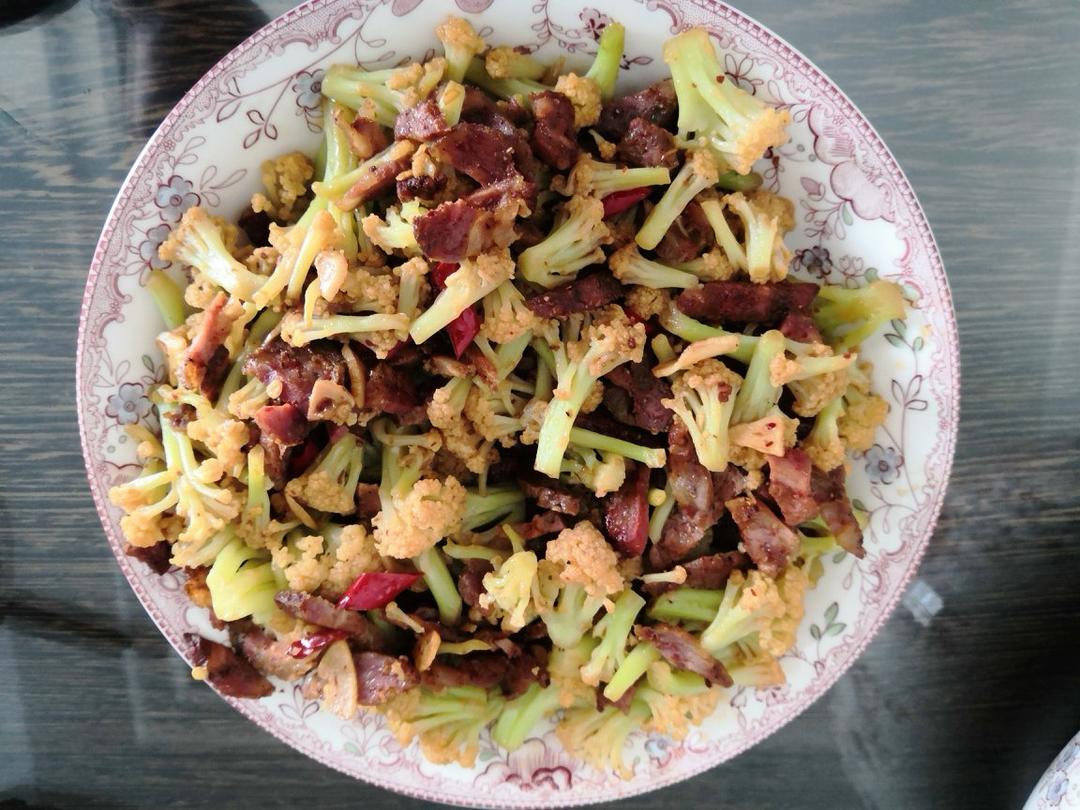 老丁的私房菜-干锅花菜