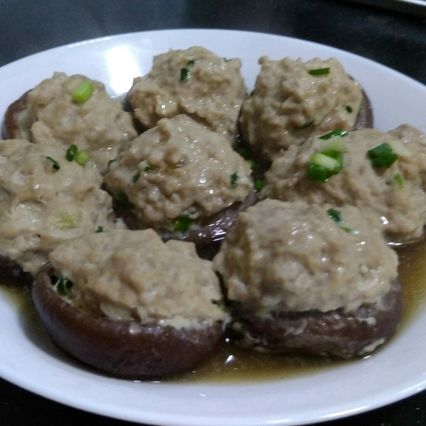 香菇肉馅盏