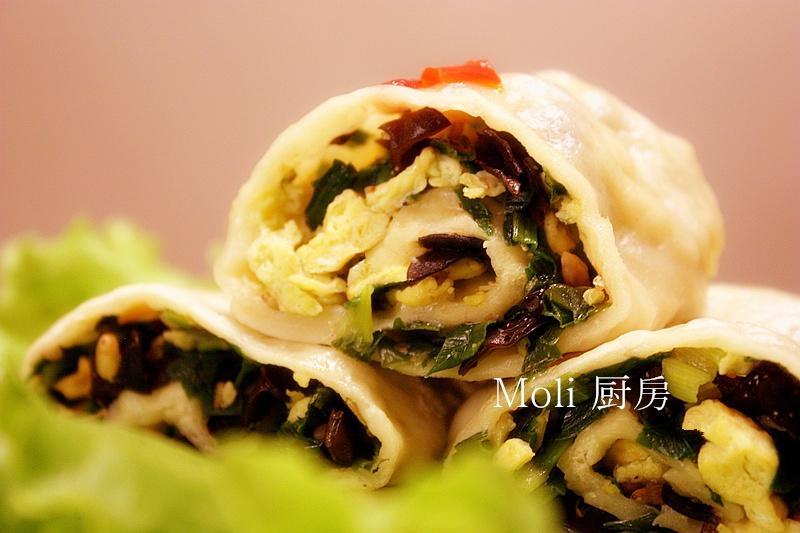 【韭菜鸡蛋虾皮蒸菜卷 – 将春天卷起来】的做法