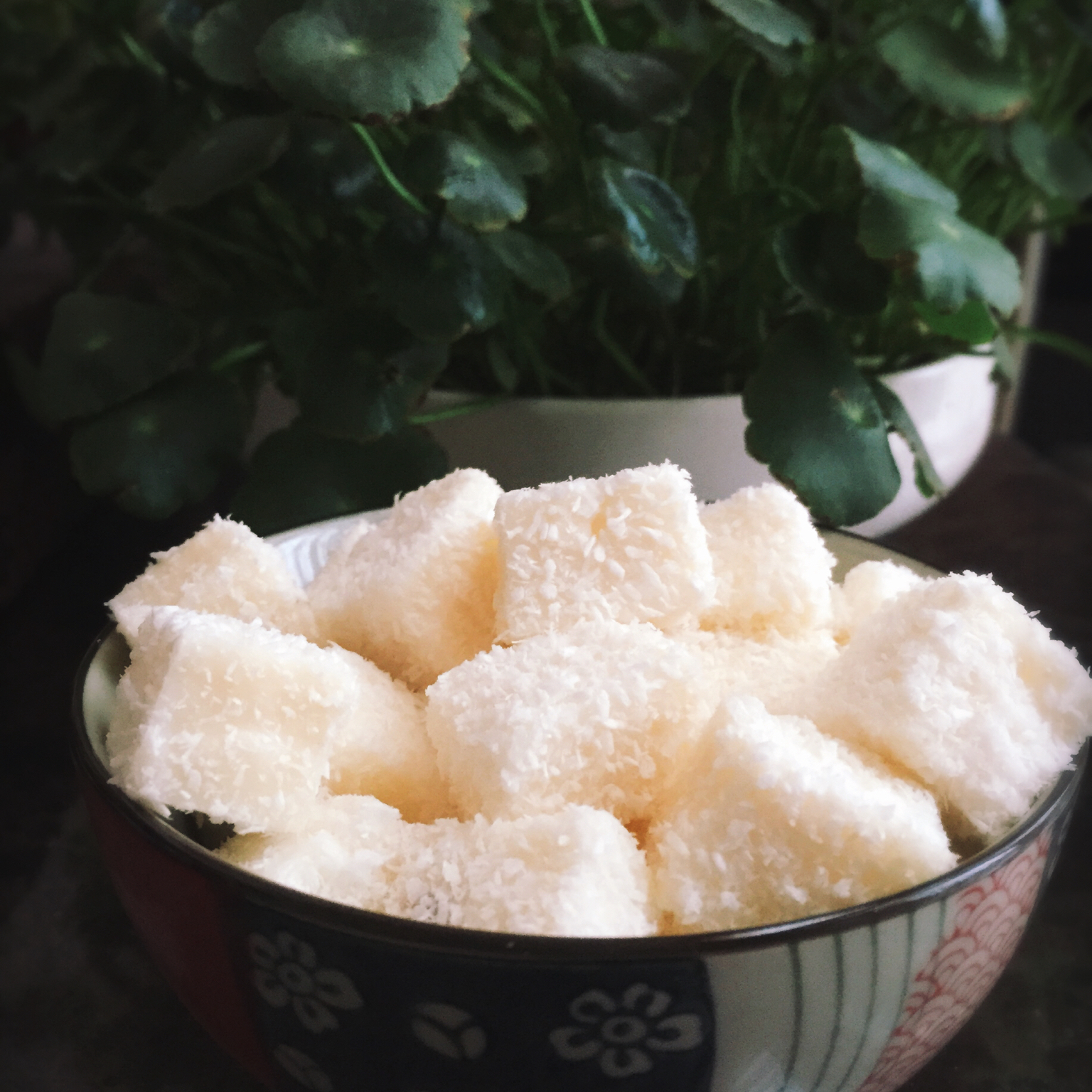 椰丝牛奶小方糕