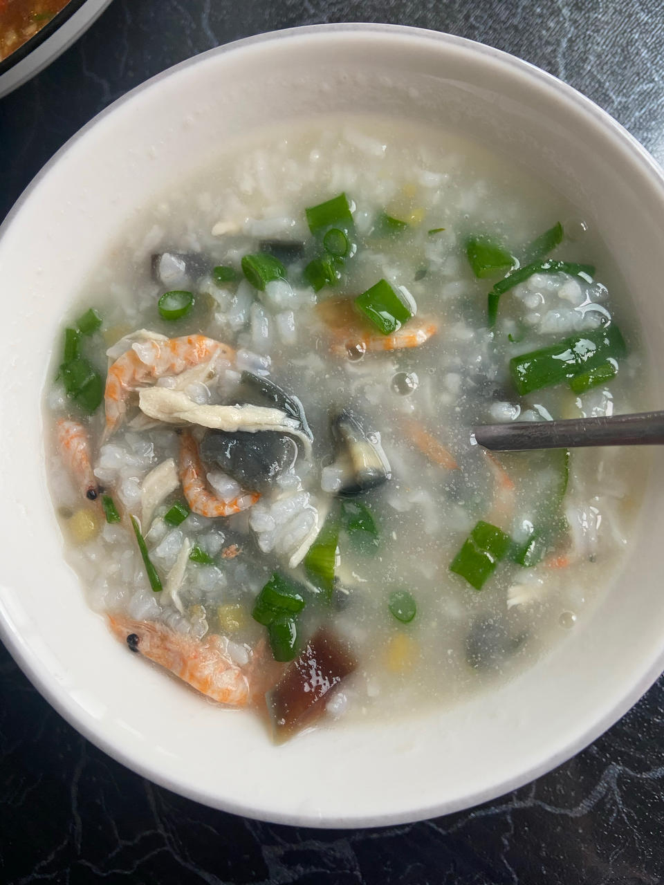 妈妈👩教我做的皮蛋瘦肉粥🥣简单快捷美味😋