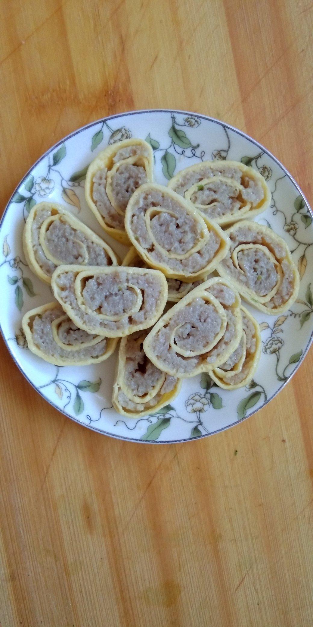 落叶知秋slh做的咪姆的超好吃蛋皮肉卷