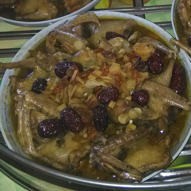 清蒸乳鸽