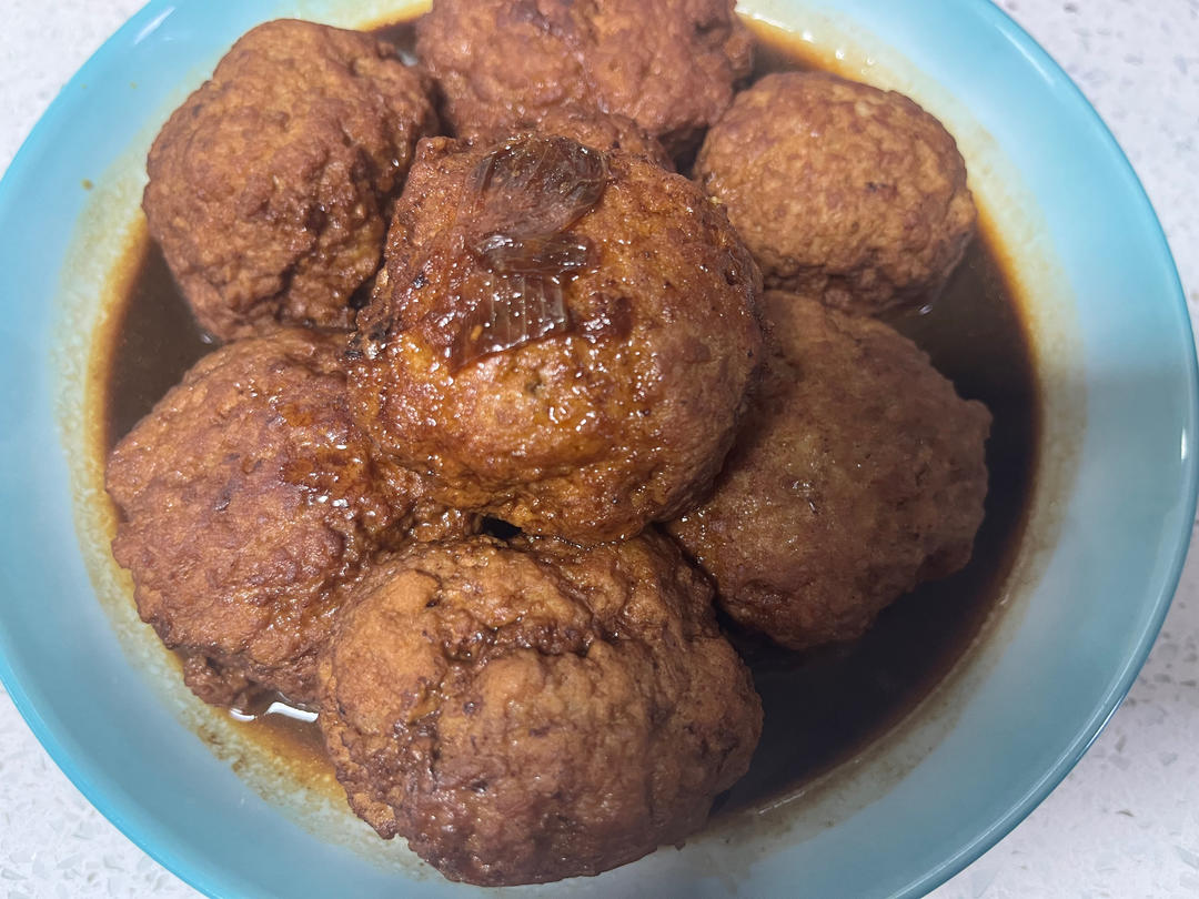 简单的红烧狮子头～拌饭太香了