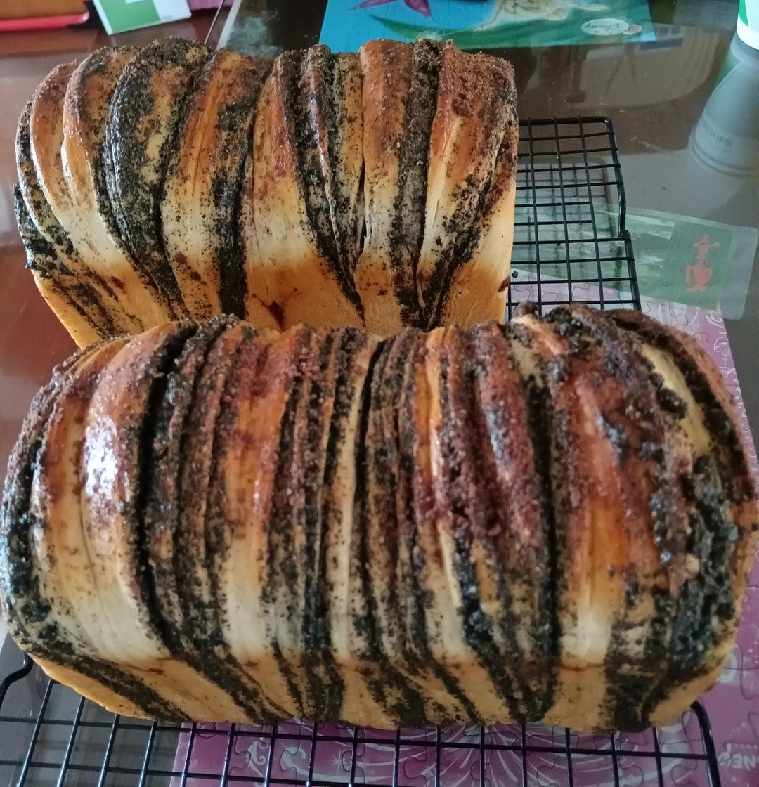 黑芝麻奶酥吐司