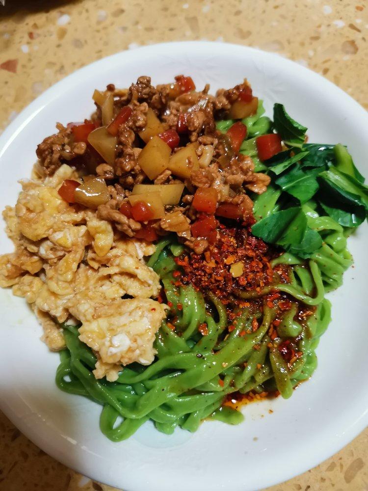 陕西关中手工三合一菠菜面(嘹咋咧)的全部作品