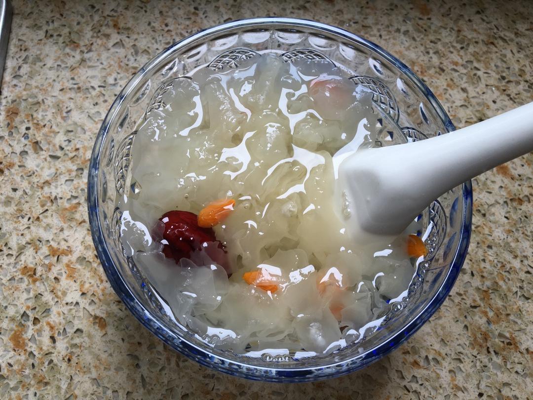 银耳红枣汤