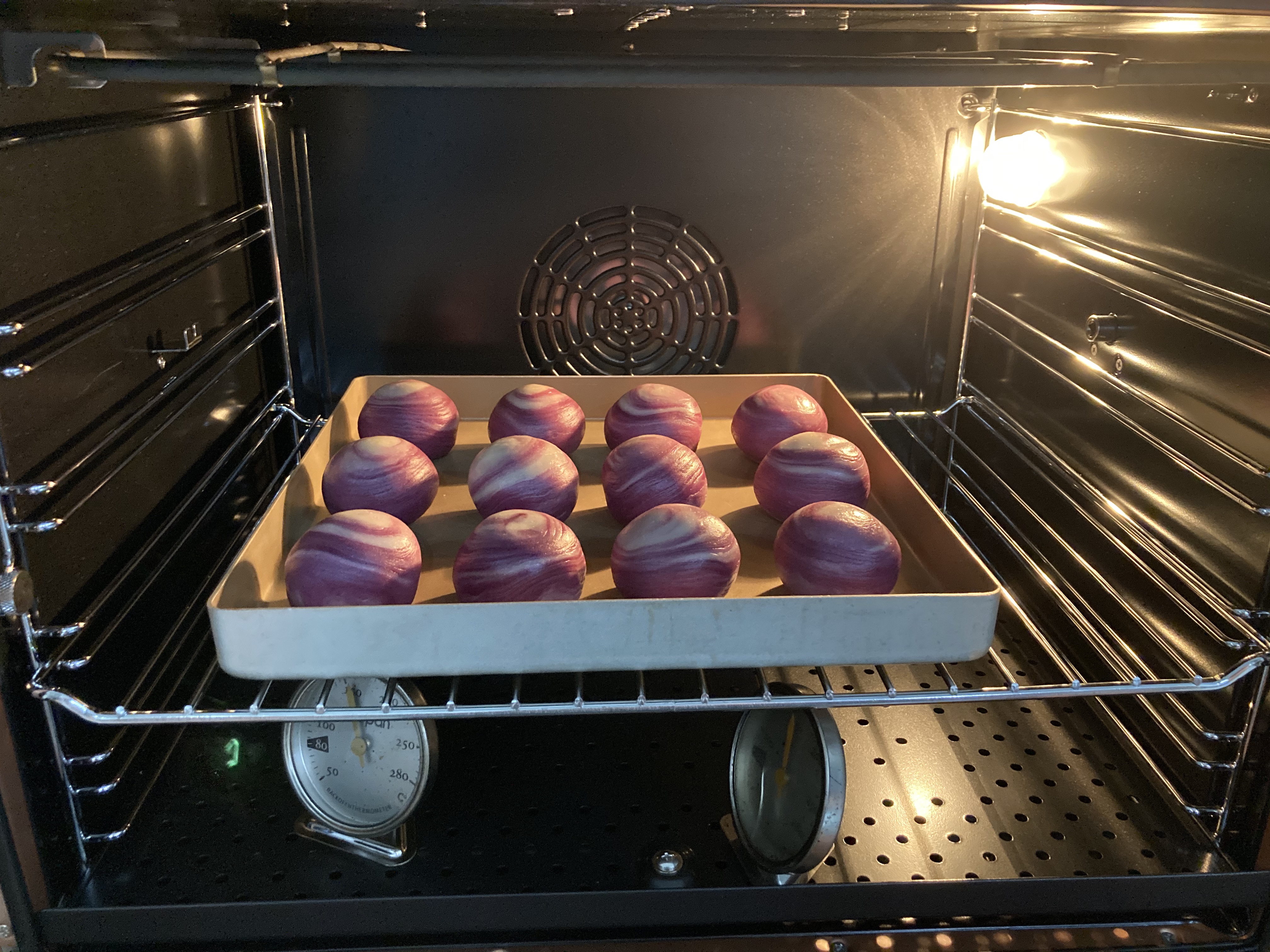 酥到掉渣的紫薯芋泥蛋黄酥的做法 步骤15
