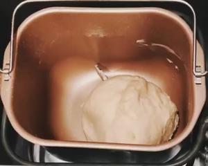 懒人面包机做松软面包的做法 步骤3