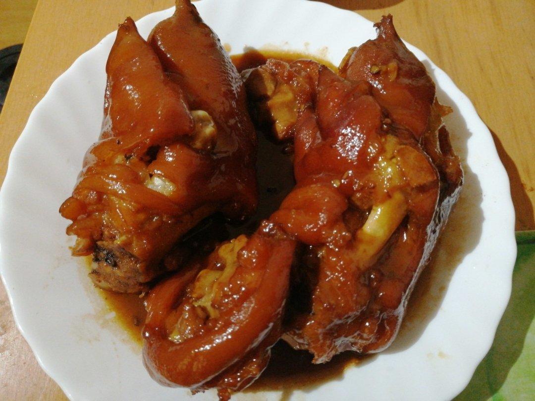 美味的家常菜：红烧猪蹄