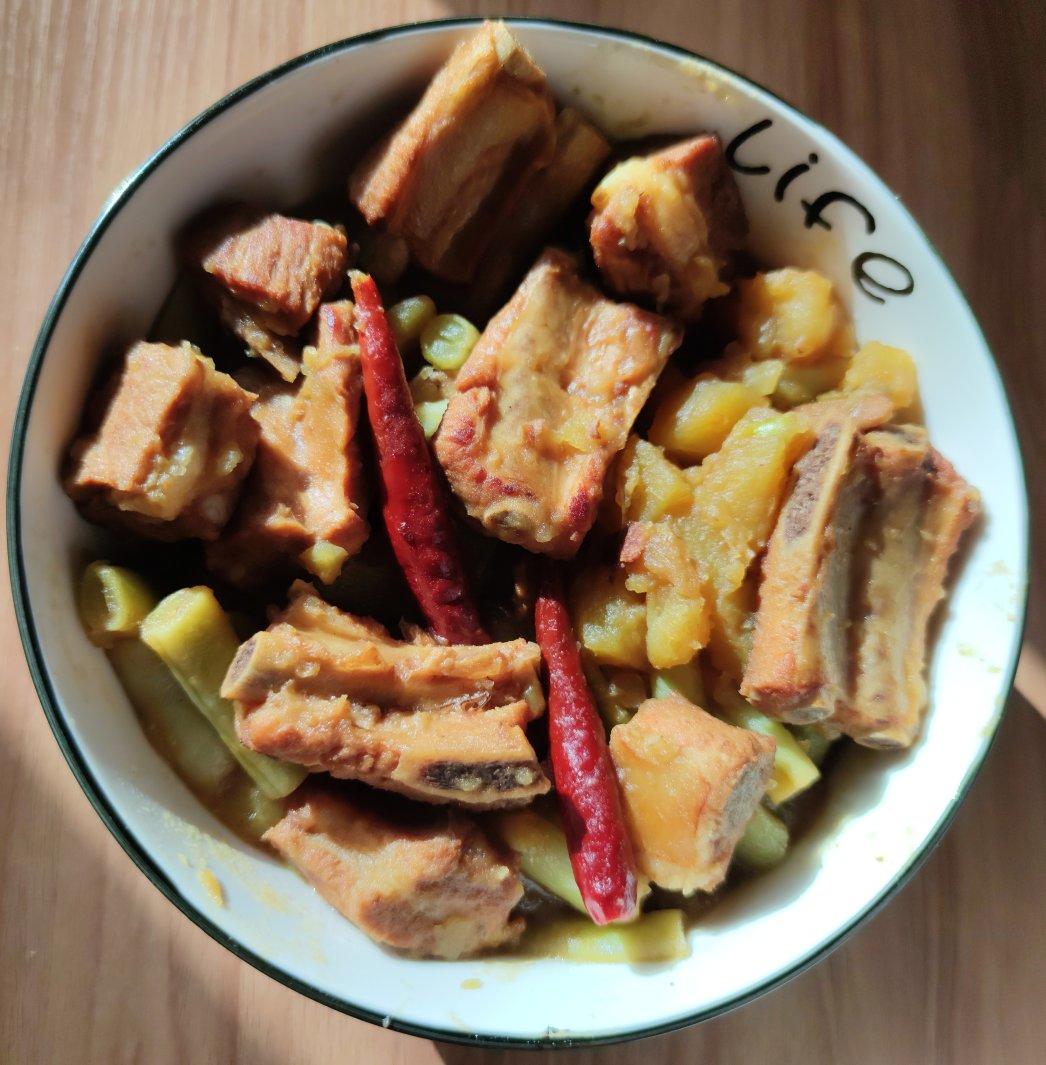 土豆炖排骨