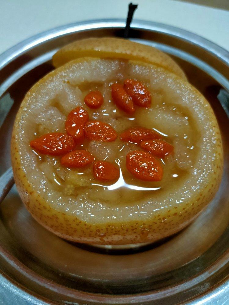 杰哥家的大吃货做的整只冰糖雪梨