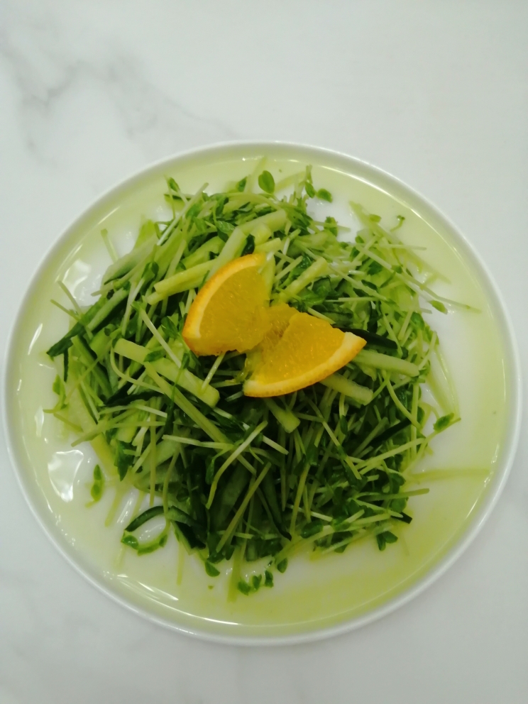 豌豆苗黄瓜沙拉的做法
