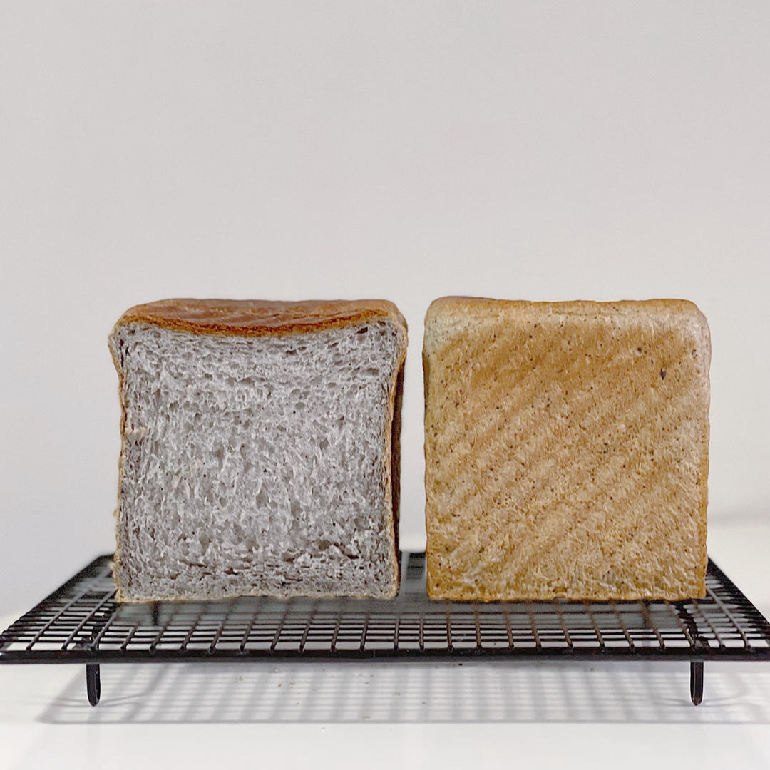 黑芝麻奶酪吐司