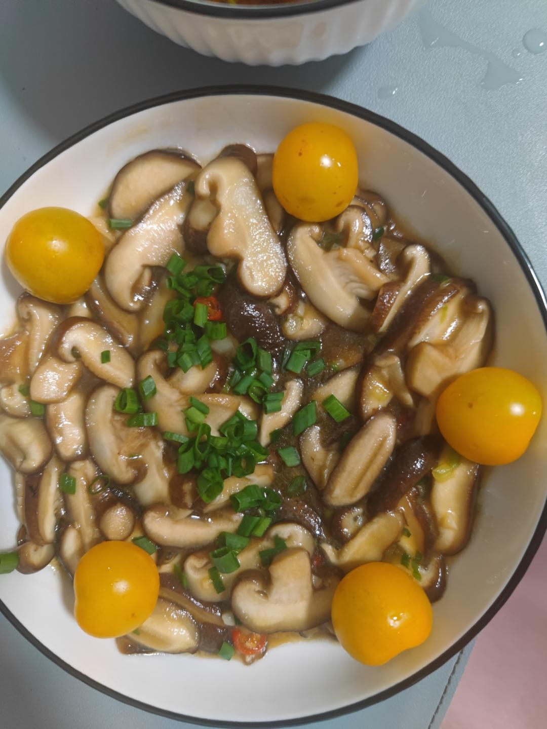 香菇这样炒比肉都好吃😋素炒香菇