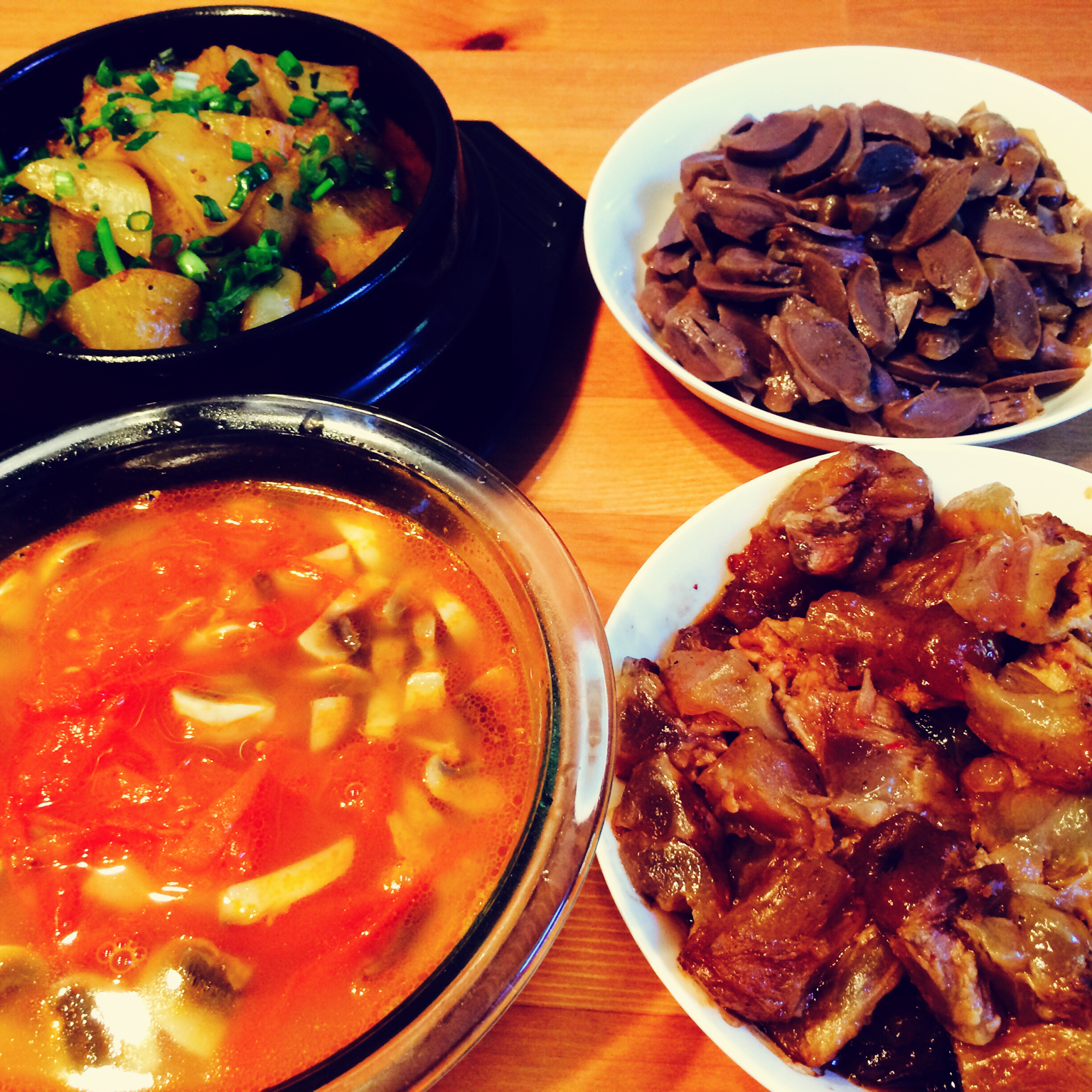 我们家爱的的小餐桌