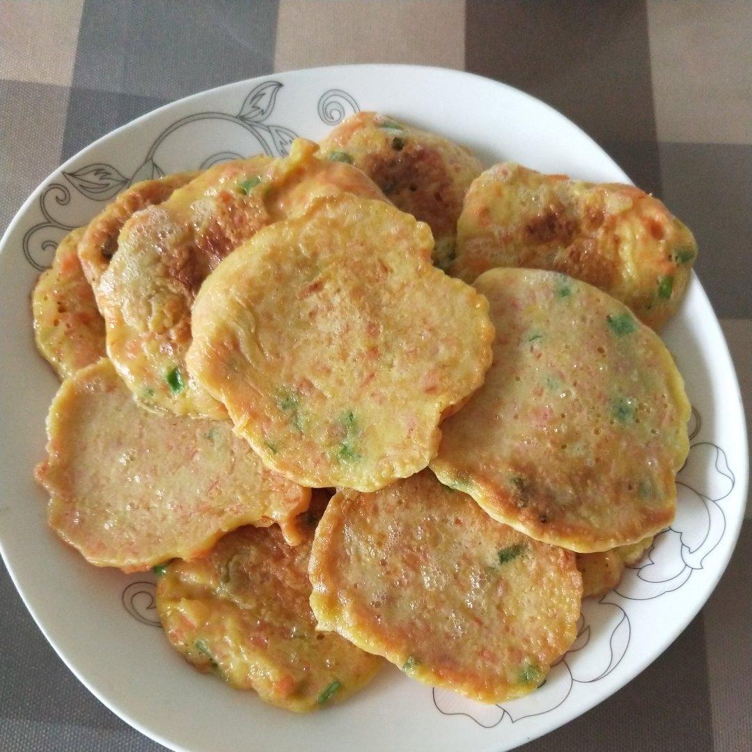 专治不爱吃菜——喷香芹菜土豆胡萝卜鸡蛋饼
