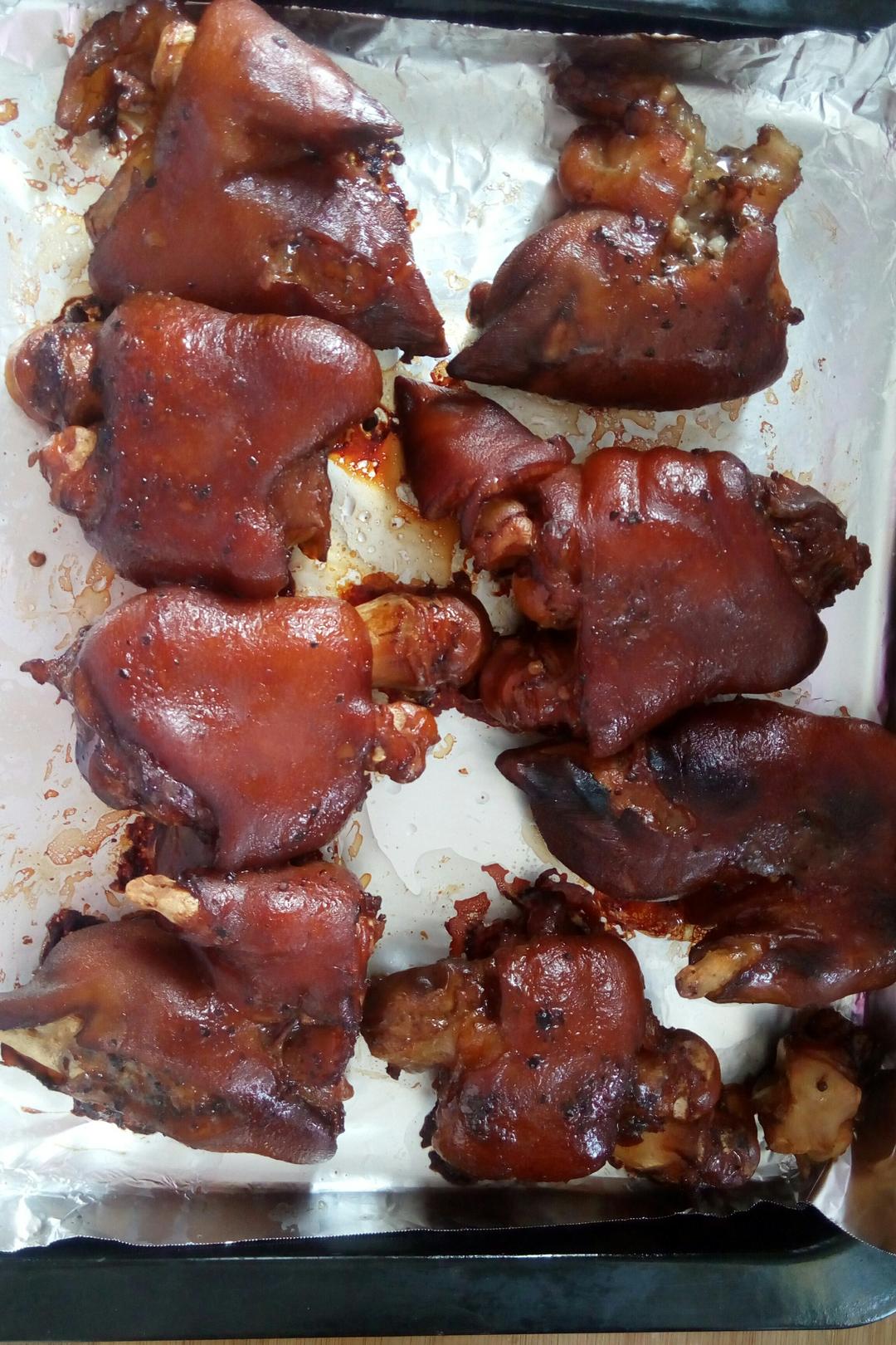 香酥烤猪蹄