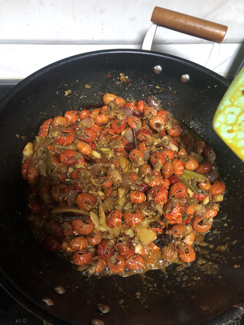 冷冻小龙虾尾怎样做好吃？教你这个做法！